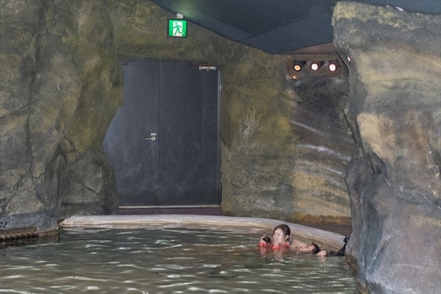 lovers-grotto Japan onsen spa